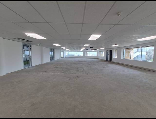 584M² OFFICE TO LET IN WOODMEAD